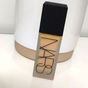 NARS All Day Luminous Weightless foundation Shade - Punjab 30ml